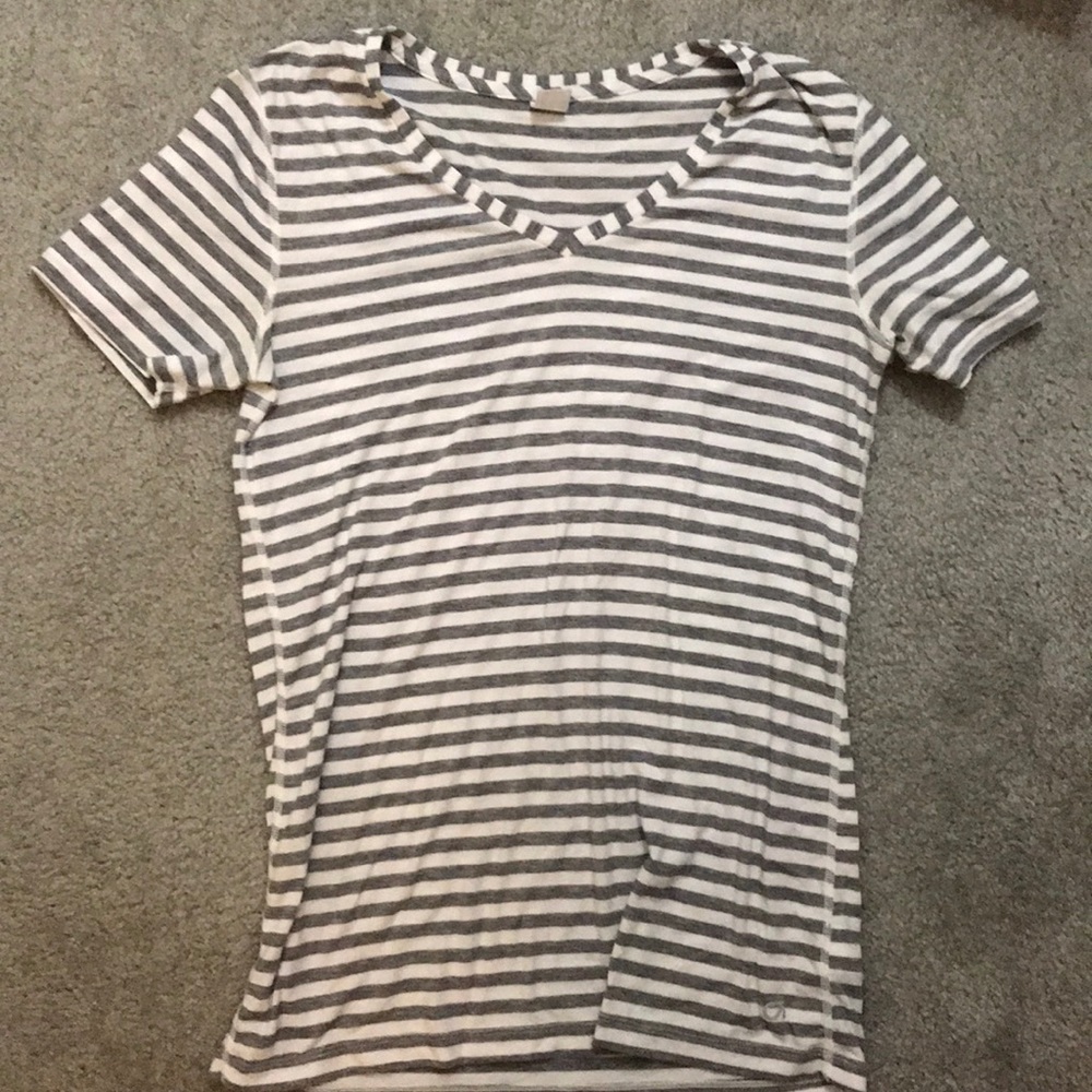 Gapfit breathe v-neck tee